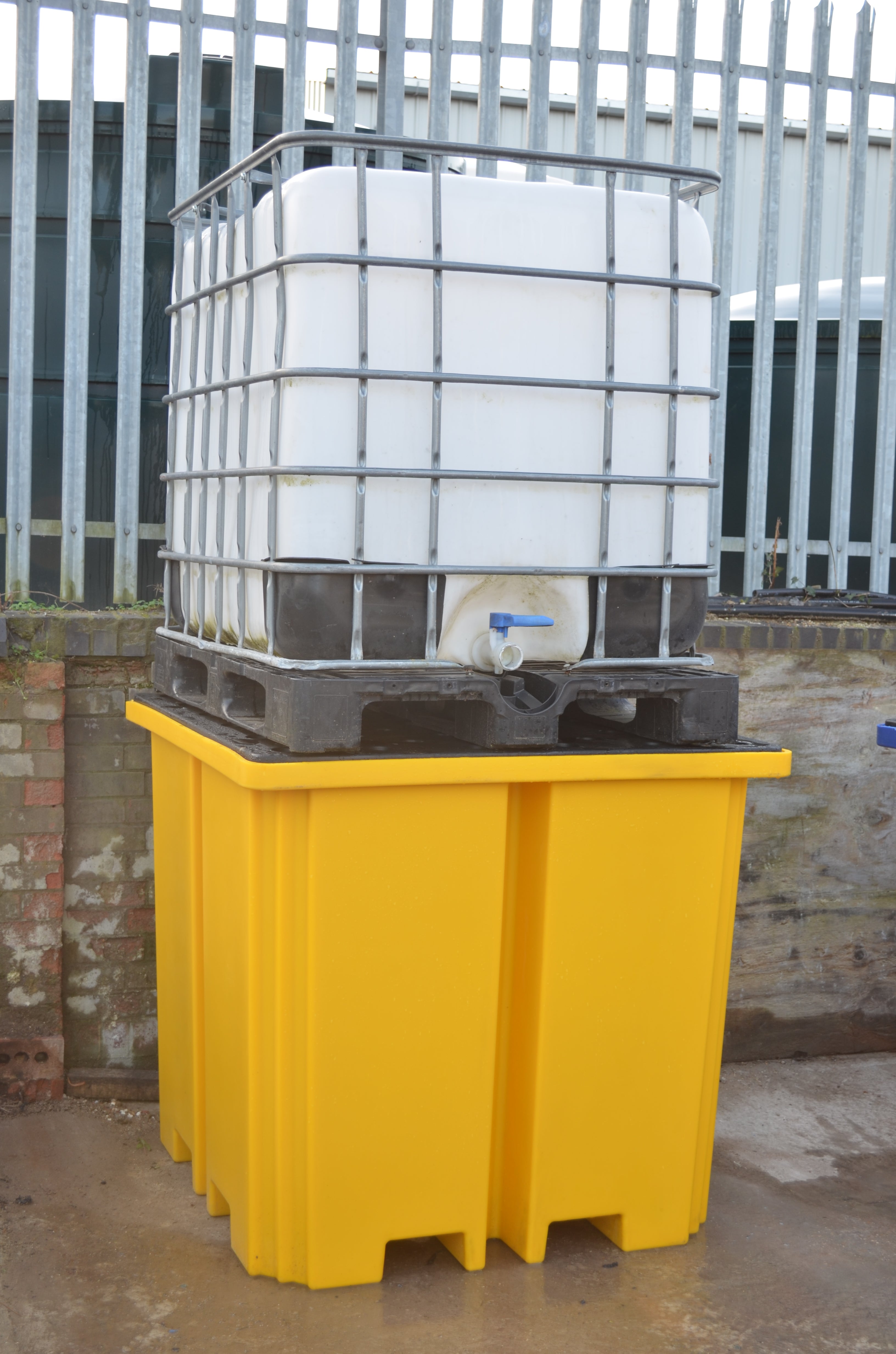 Space Saving IBC Bund Pallet - Yellow with PE Grid